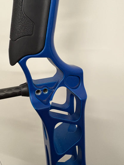 Mathews TRX 38 G2 Compound Bow RH Blue 50-60 lbs - Used