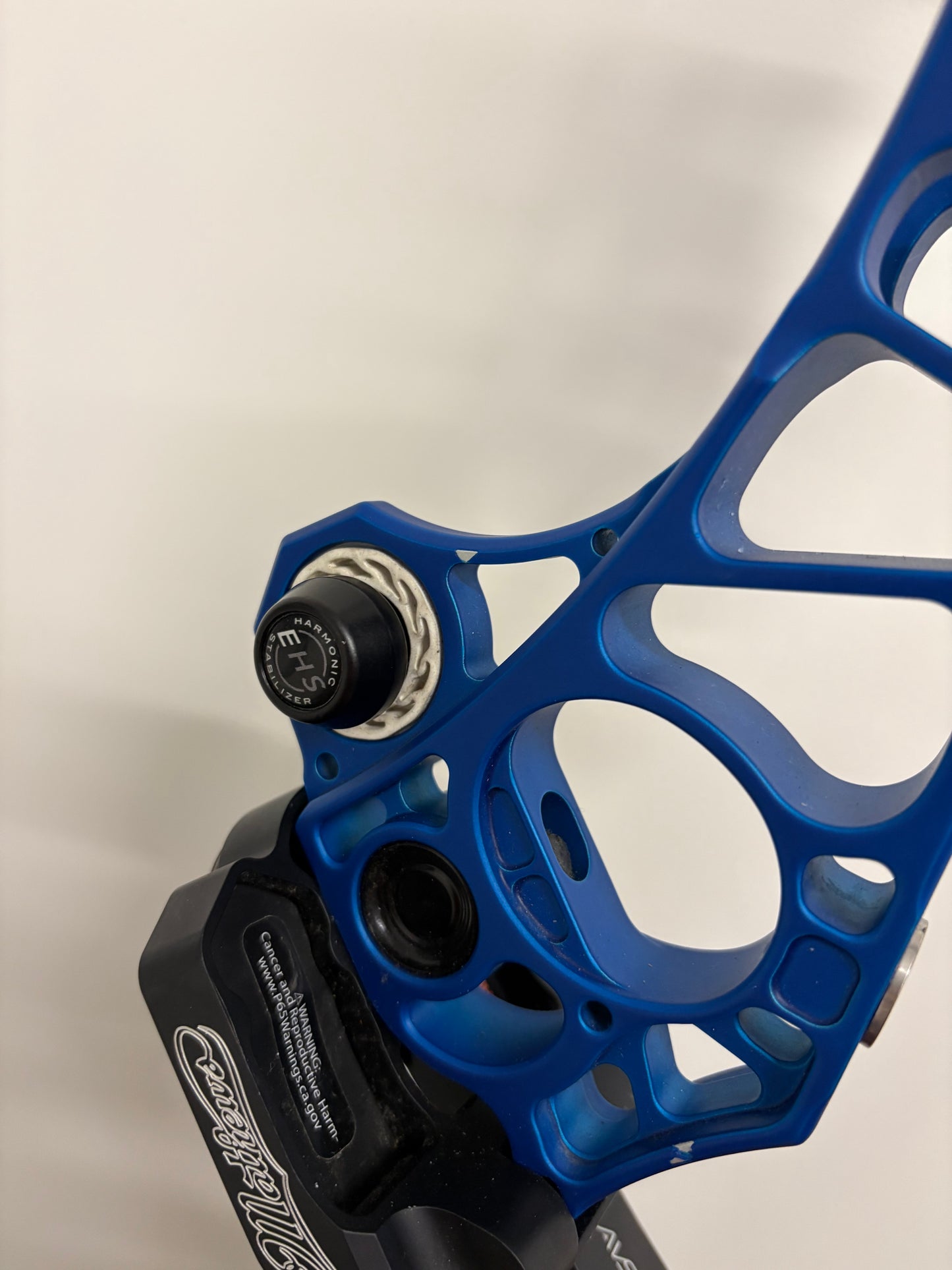 Mathews TRX 38 G2 Compound Bow RH Blue 50-60 lbs - Used