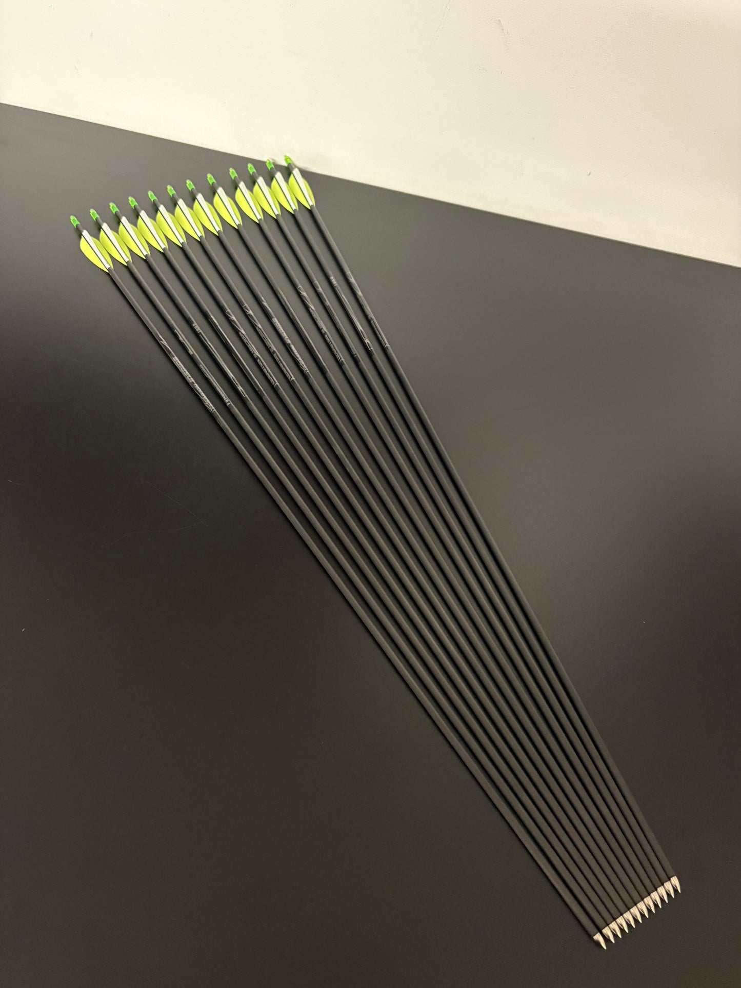 Easton Inspire Carbon Arrows Spine 1800 / 12 pcs / 28.5 inch - NEW