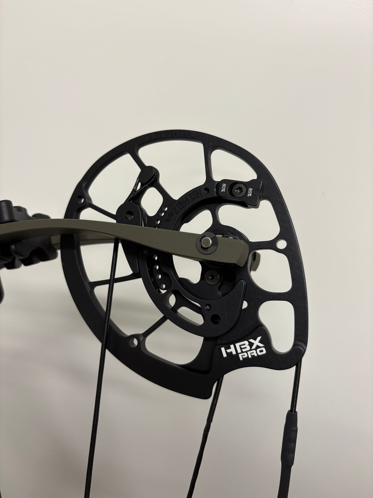 Hoyt Carbon RX7 Ultra Compound Bow LH Wilderness 40-50 lbs - NEW