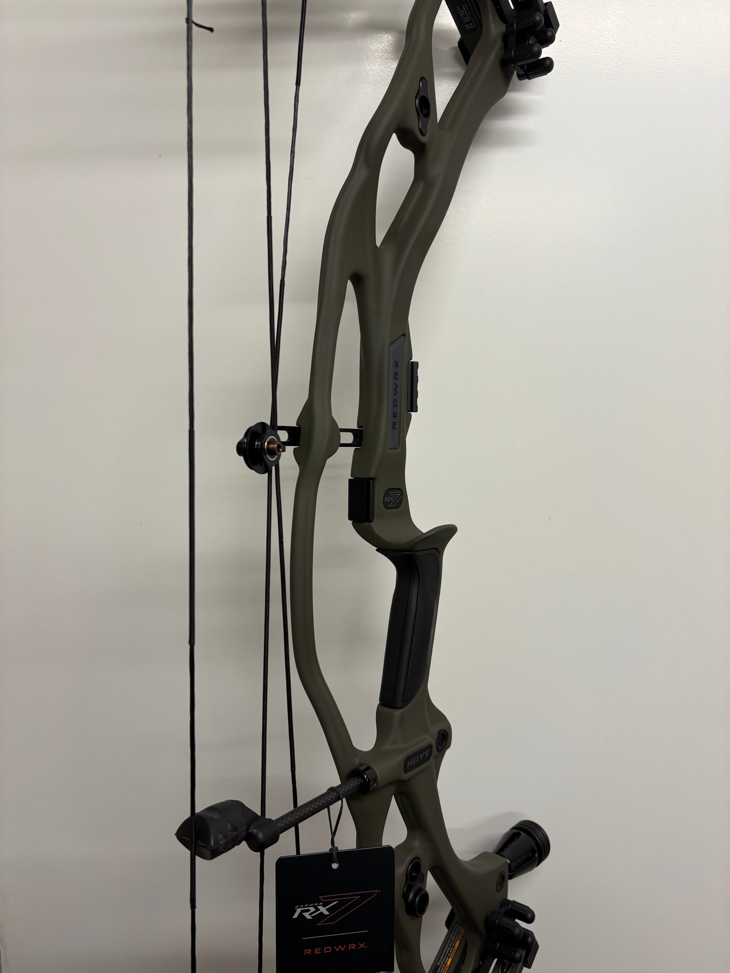 Hoyt Carbon RX7 Ultra Compound Bow LH Wilderness 40-50 lbs - NEW