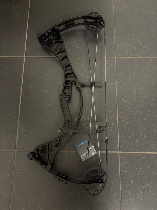 Hoyt Eclipse EC Compound Bow RH Black Out EC #2 40-50 lbs - NEW (#1.1)