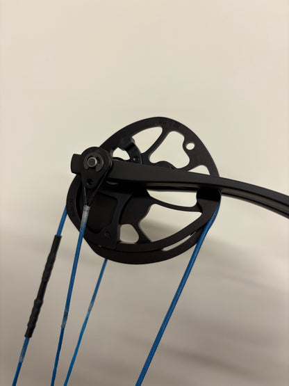 Hoyt Eclipse EC Compound Bow RH Black Out EC #1 40-50 lbs - NEW (#1.1)