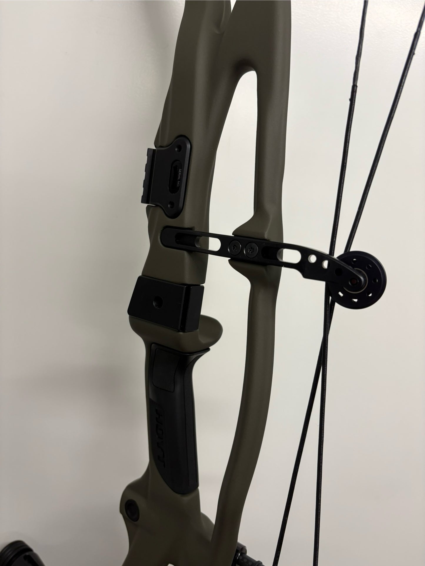 Hoyt Carbon RX7 Ultra Compound Bow LH Wilderness 40-50 lbs - NEW