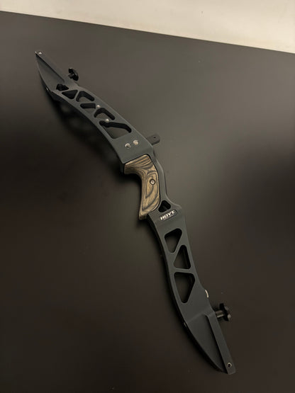 Hoyt Riser Xakt ILF RH Black/Grey 25''- Used
