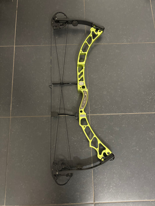 Elite Energy 35 Compound Bow LH Green 50-60 lbs 30 inch DL - Used