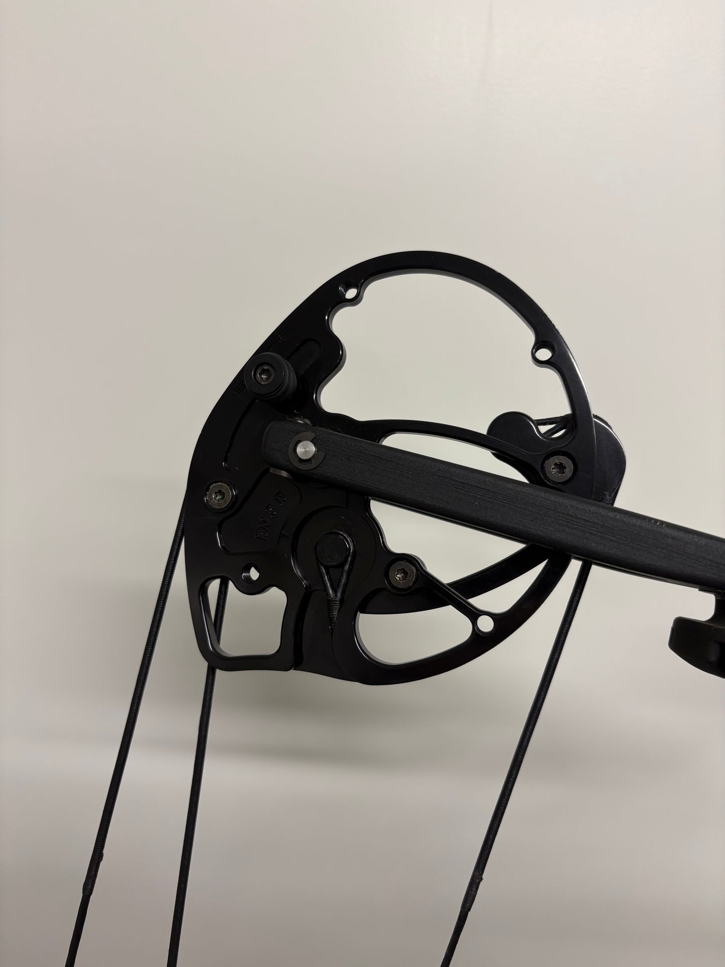 Elite Energy 35 Compound Bow LH Green 50-60 lbs 30 inch DL - Used