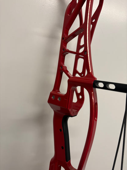 Hoyt Concept X 37 Compound Bow LH Red Flare 50-60 lbs White Limbs - NEW