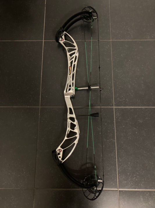 PSE Perform X Compound Bow RH Silver 50-60 lbs - Used