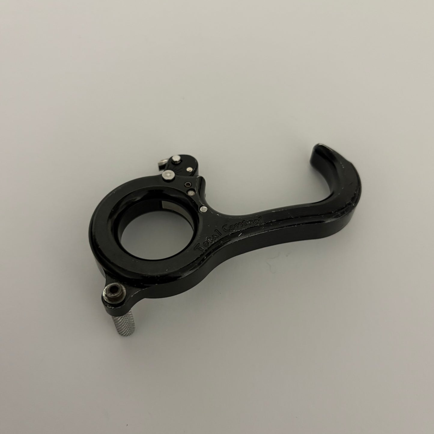 Carter Total Control 3 Hinge Release Black - Show Model (#396)
