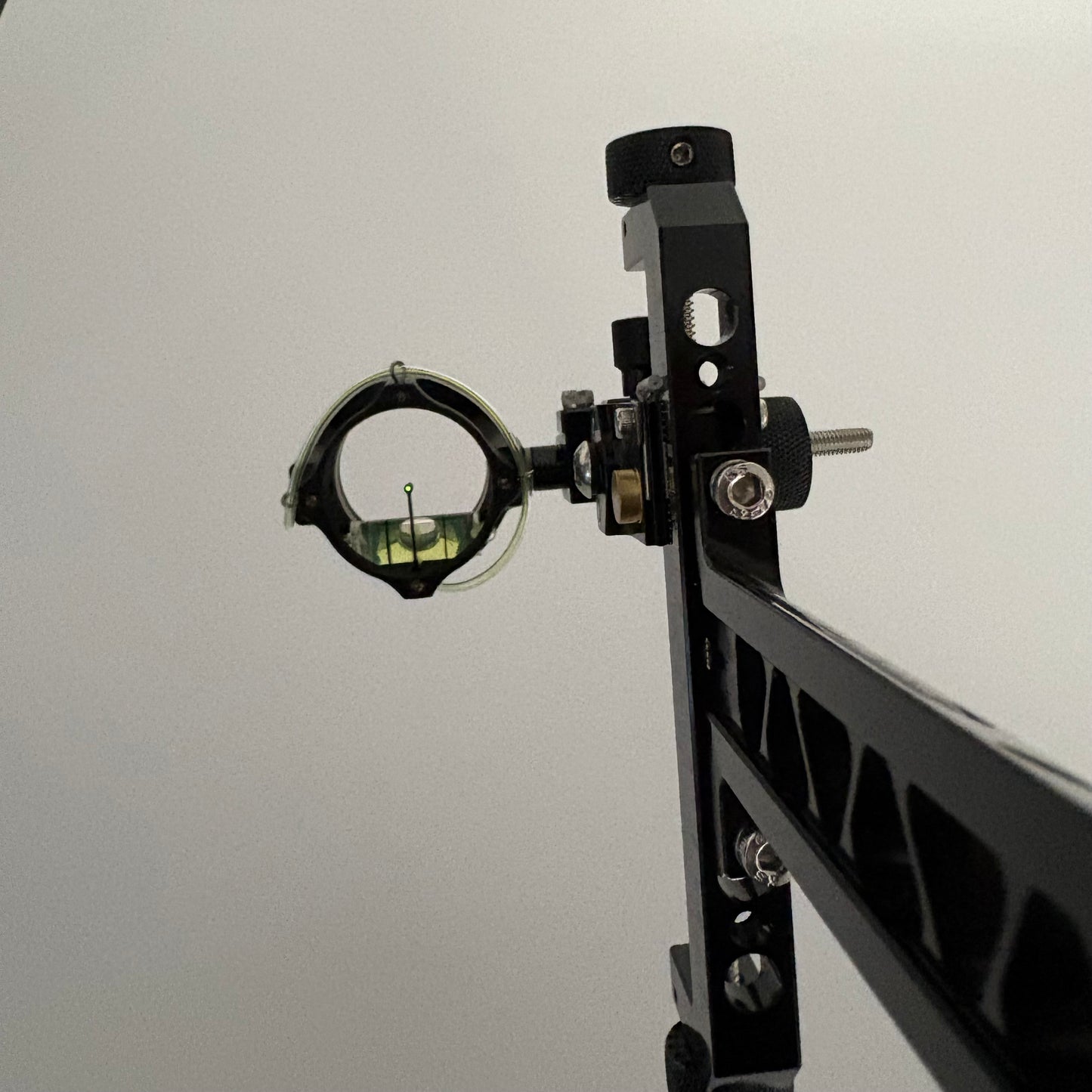 Avalon Tec X Shorty Compound Sight RH Black 6 inch Incl. scope - Used (#OR12)
