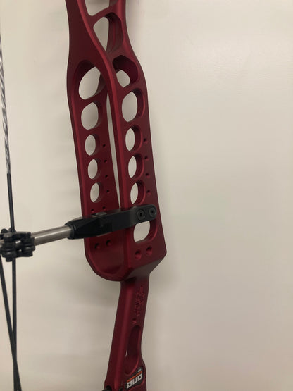 PSE Dominator Duo 40 M2 Compound Bow RH/LH Black Cherry 50-60 lbs - NEW