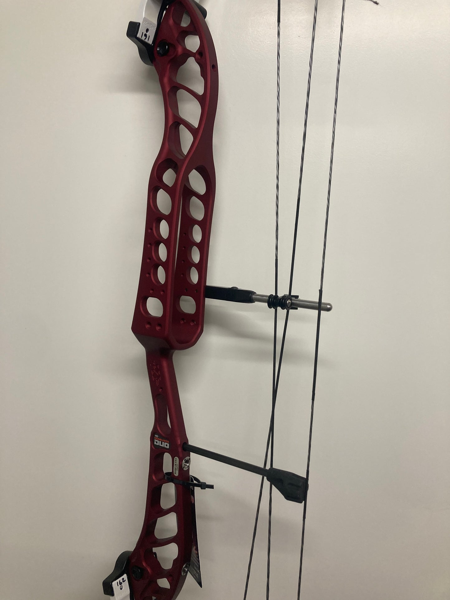 PSE Dominator Duo 40 M2 Compound Bow RH/LH Black Cherry 50-60 lbs - NEW