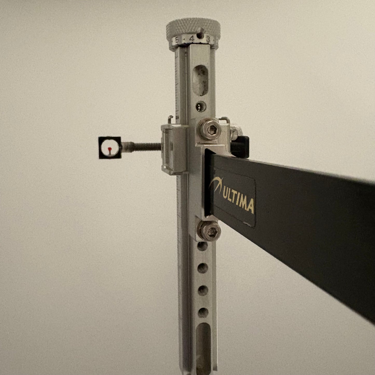 Shibuya Ultima Recurve Sight RH Silver - Used