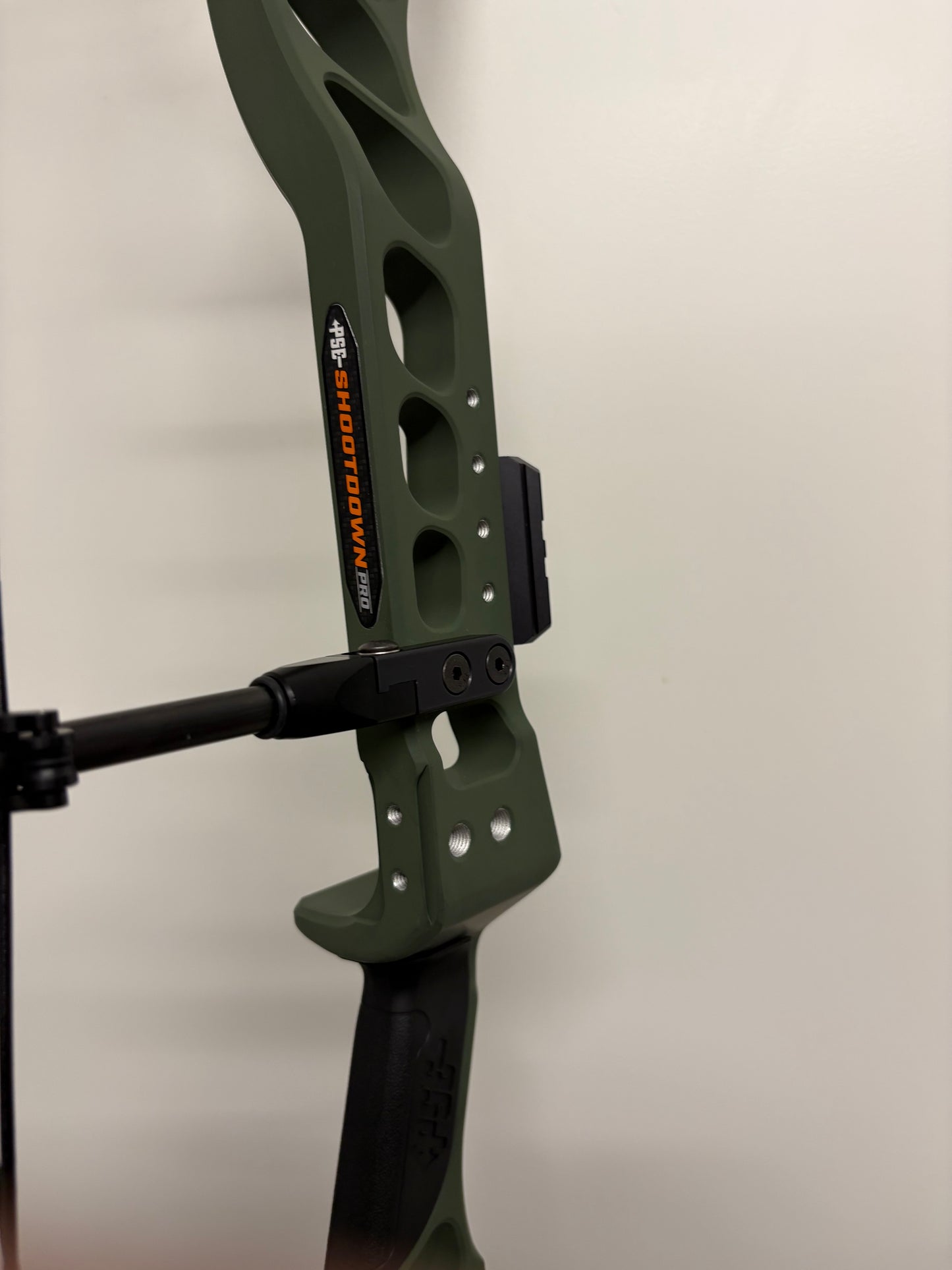 PSE Shootdown Pro S2 Compound Bow RH Green 50-60 lbs - NEW
