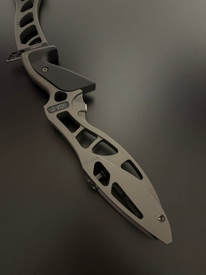 Hoyt Riser Formula XD RH Slate 25'' - Used