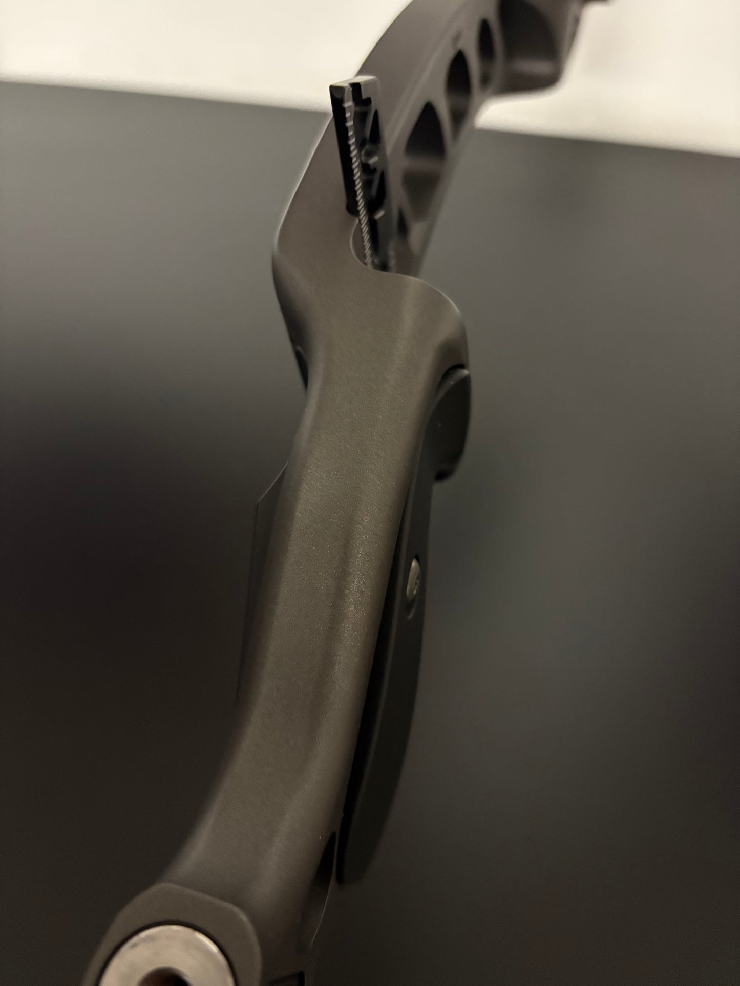 Hoyt Riser Formula XD RH Slate 25'' - Used