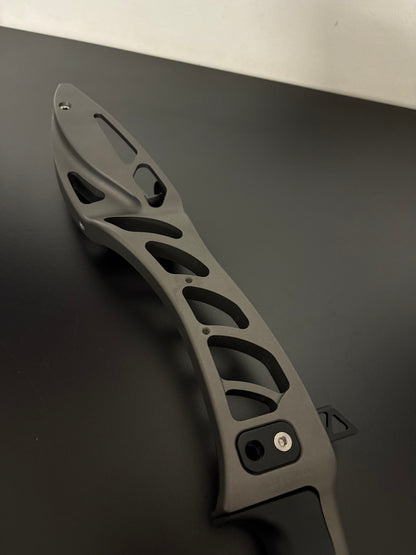 Hoyt Riser Formula XD RH Slate 25'' - Used