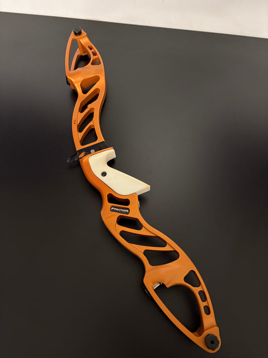 Hoyt Riser Formula Faktor RH Orange 25'' - Used