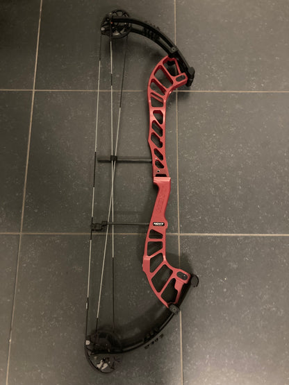 Hoyt Altus 38 Compound Bow LH Red DCX #3 Red 50-60 lbs - NEW