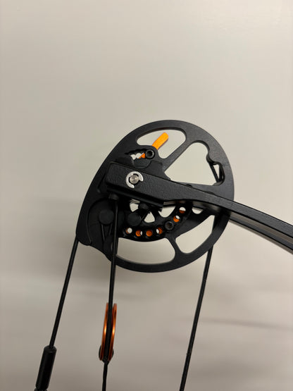 Topoint Reliance Pro 38 Compound Bow LH Orange 30-50 lbs - Used