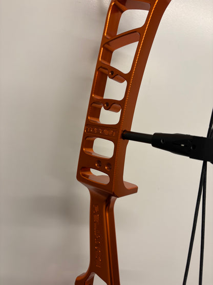 Topoint Reliance Pro 38 Compound Bow LH Orange 30-50 lbs - Used
