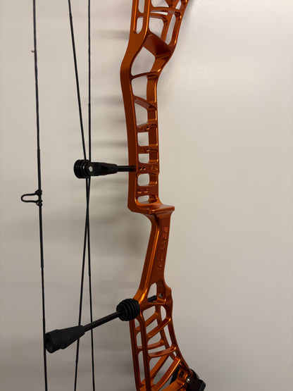 Topoint Reliance Pro 38 Compound Bow LH Orange 30-50 lbs - Used
