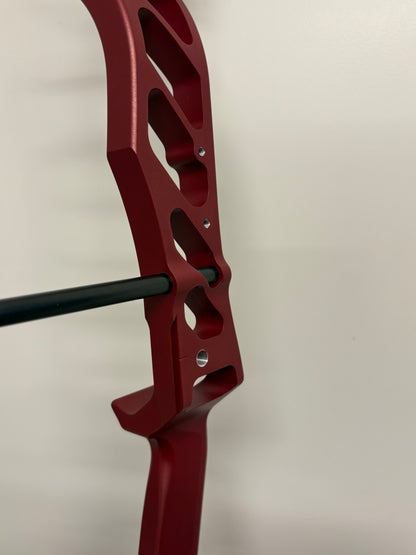 Hoyt Altus 38 Compound Bow RH Lava Red DCX #1 50-60 lbs - NEW