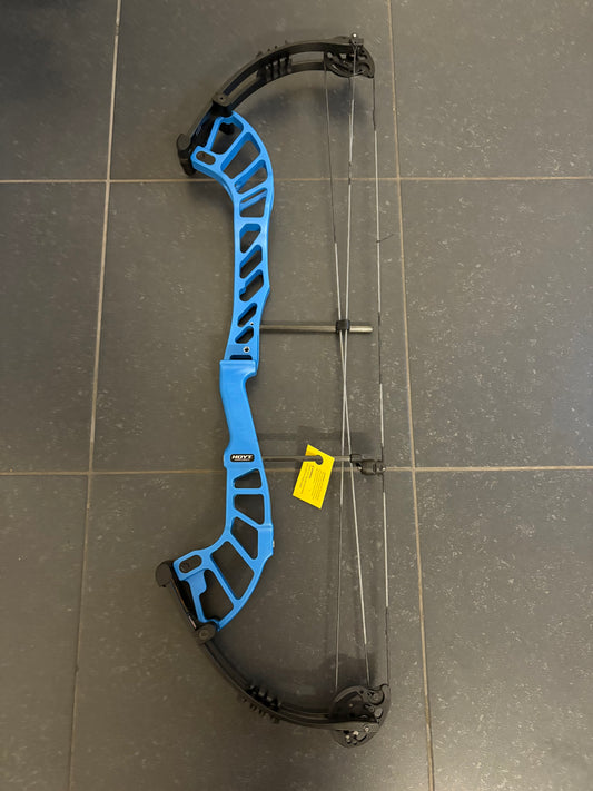 Hoyt Altus 38 Compound Bow RH Electric Blue DCX #1 50-60 lbs - NEW