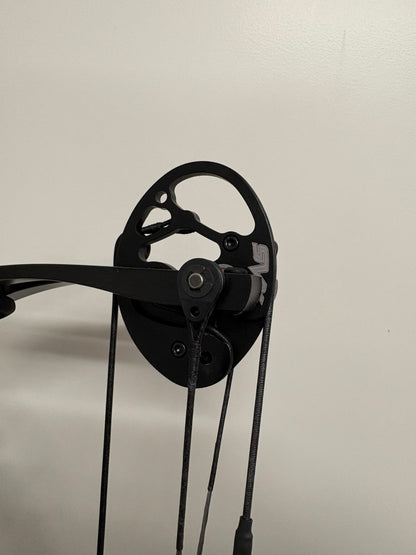 Hoyt Altus 38 Compound Bow RH Lightning White SVX #1 50-60 lbs - NEW