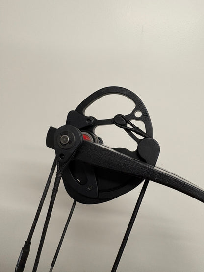 Hoyt Altus 38 Compound Bow RH Lightning White SVX #1 50-60 lbs - NEW