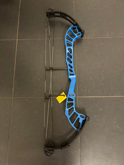 Hoyt Altus 38 Compound Bow LH Electric Blue SVX #1 40-50 lbs - NEW