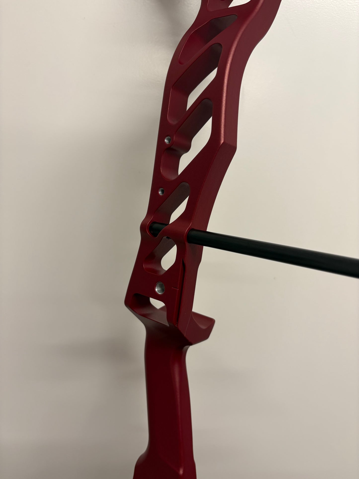 Hoyt Altus 38 Compound Bow LH Lava Red SVX #2 40-50 lbs - NEW