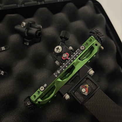 Axcel Achieve XP Compound Sight RH Green 9'' - Used (#OR41)