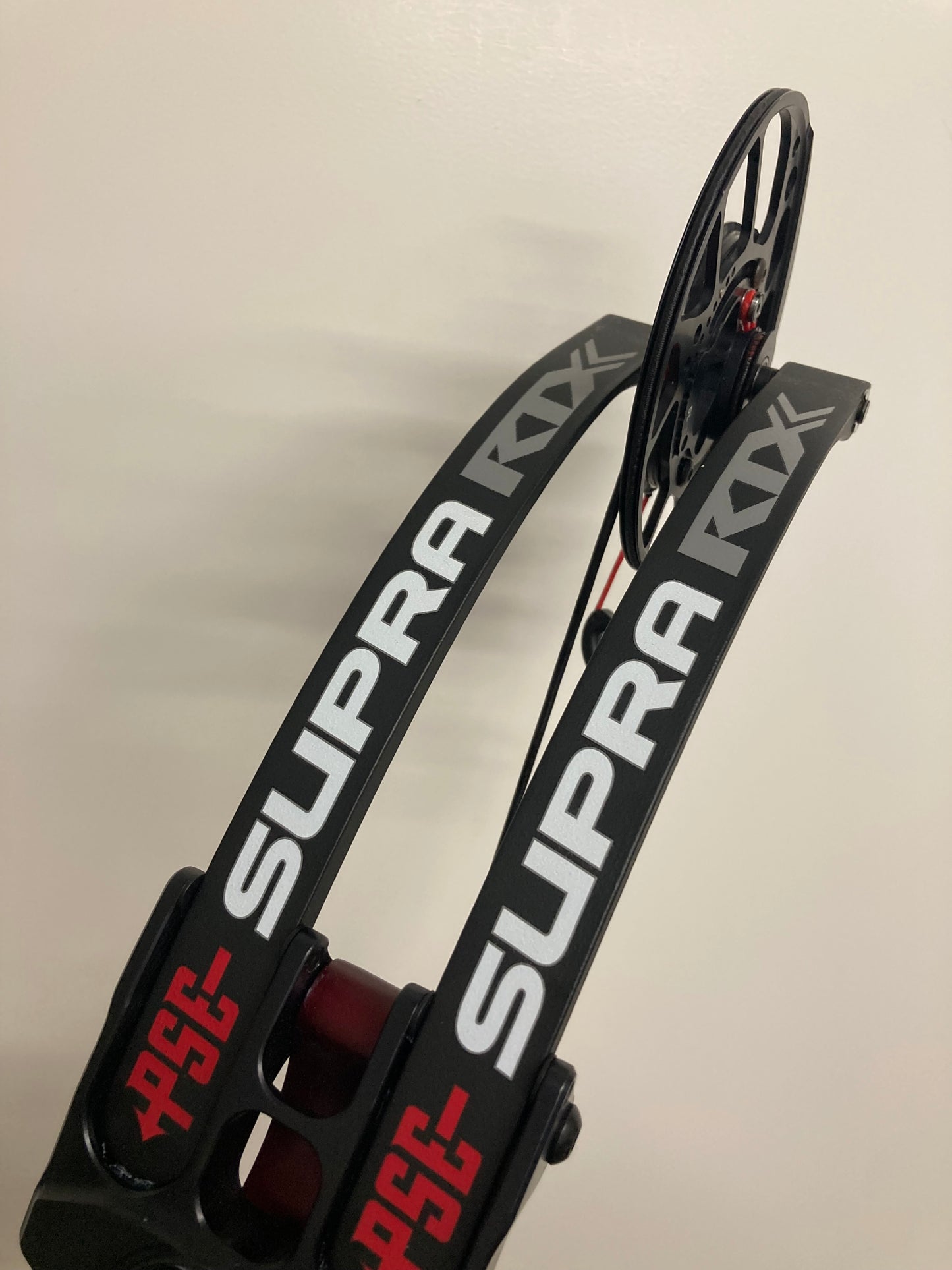 PSE Supra RTX 40 SE Compound Bow RH Red 50-60 lbs - Used