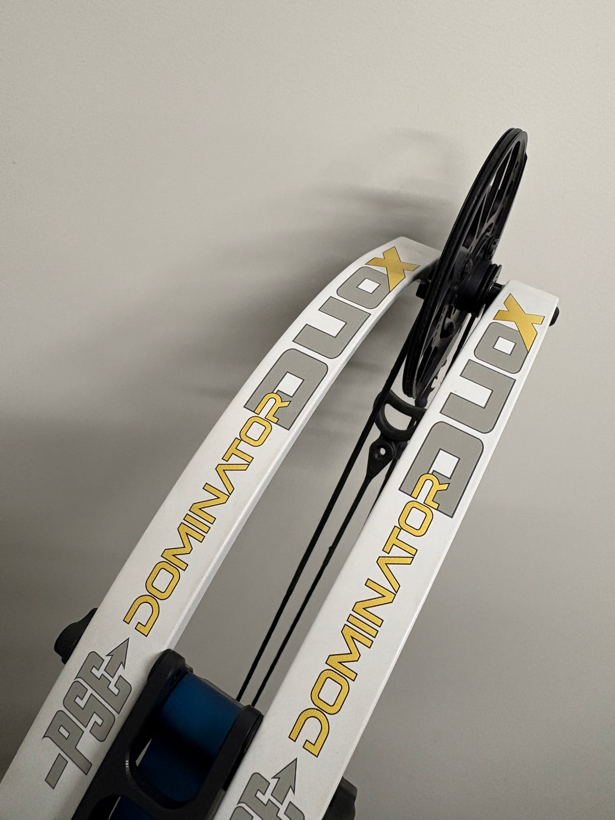 PSE Dominator Duo X 38 EM2 Compound Bow RH/LH Navy Blue 50-60 lbs - Used