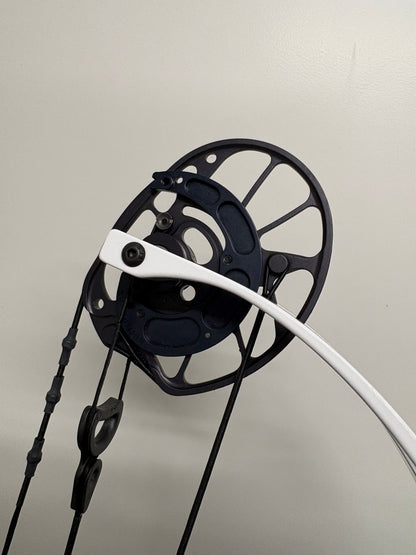 PSE Dominator Duo X 38 EM2 Compound Bow RH/LH Navy Blue 50-60 lbs - Used