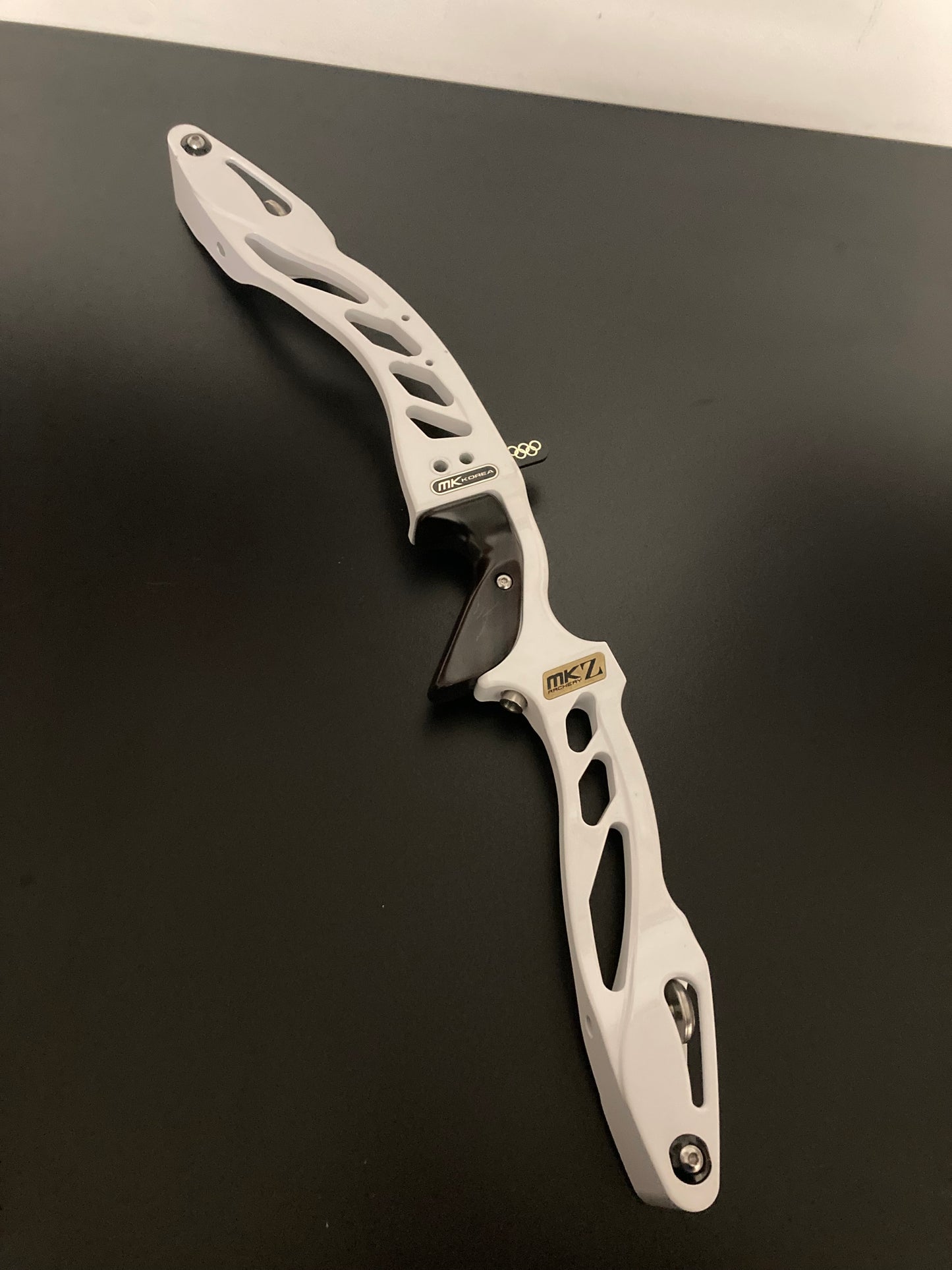 MK Korea Riser Z ILF RH White 25'' - Used