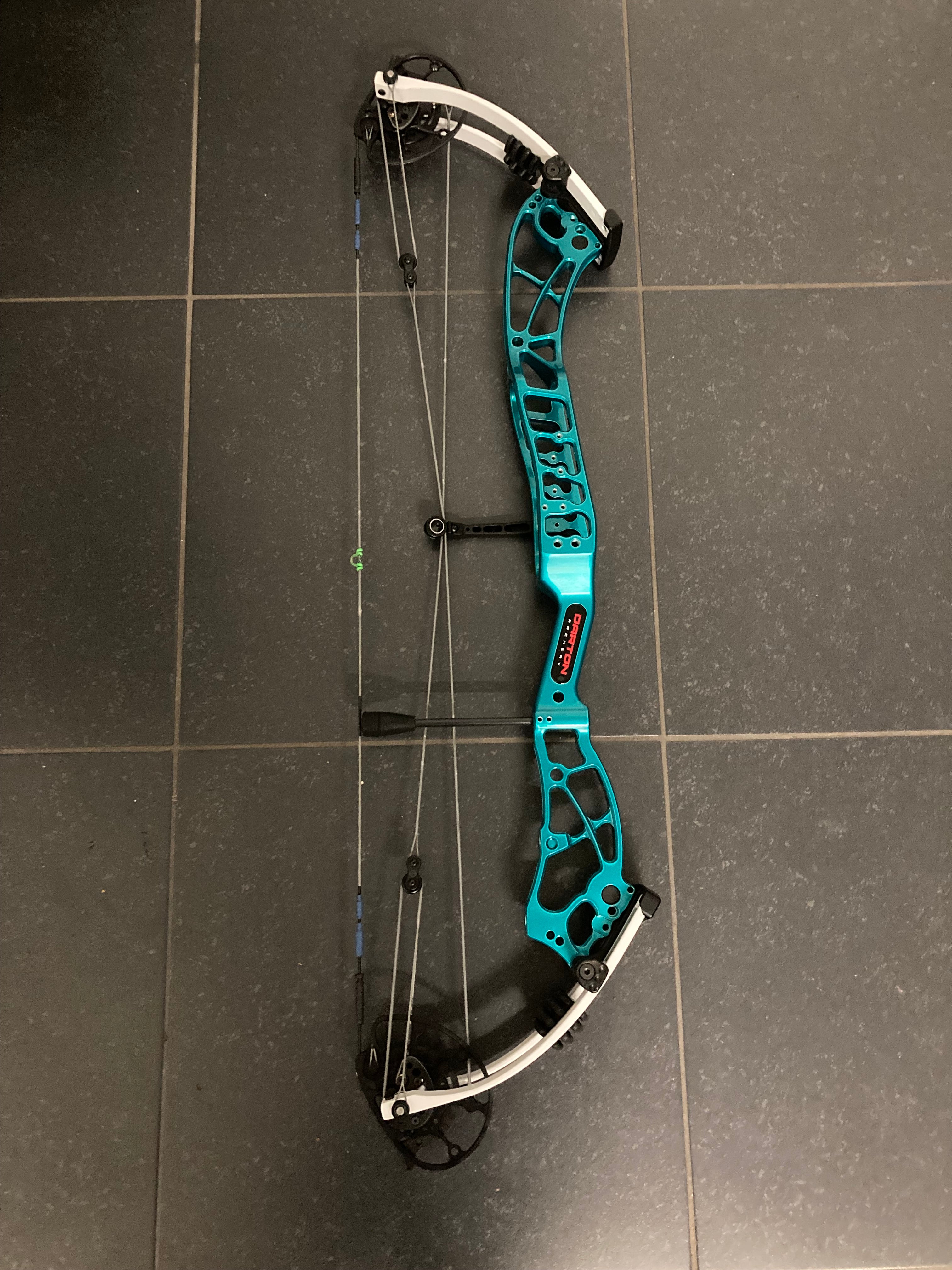 Darton Exodus Compound Bow LH/RH Teal 50-60 lbs - Used (#1.3) – Archery ...