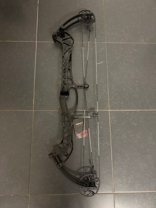 Hoyt Concept X 40 Compound Bow RH Liquid Black 50-60 lbs - NEW