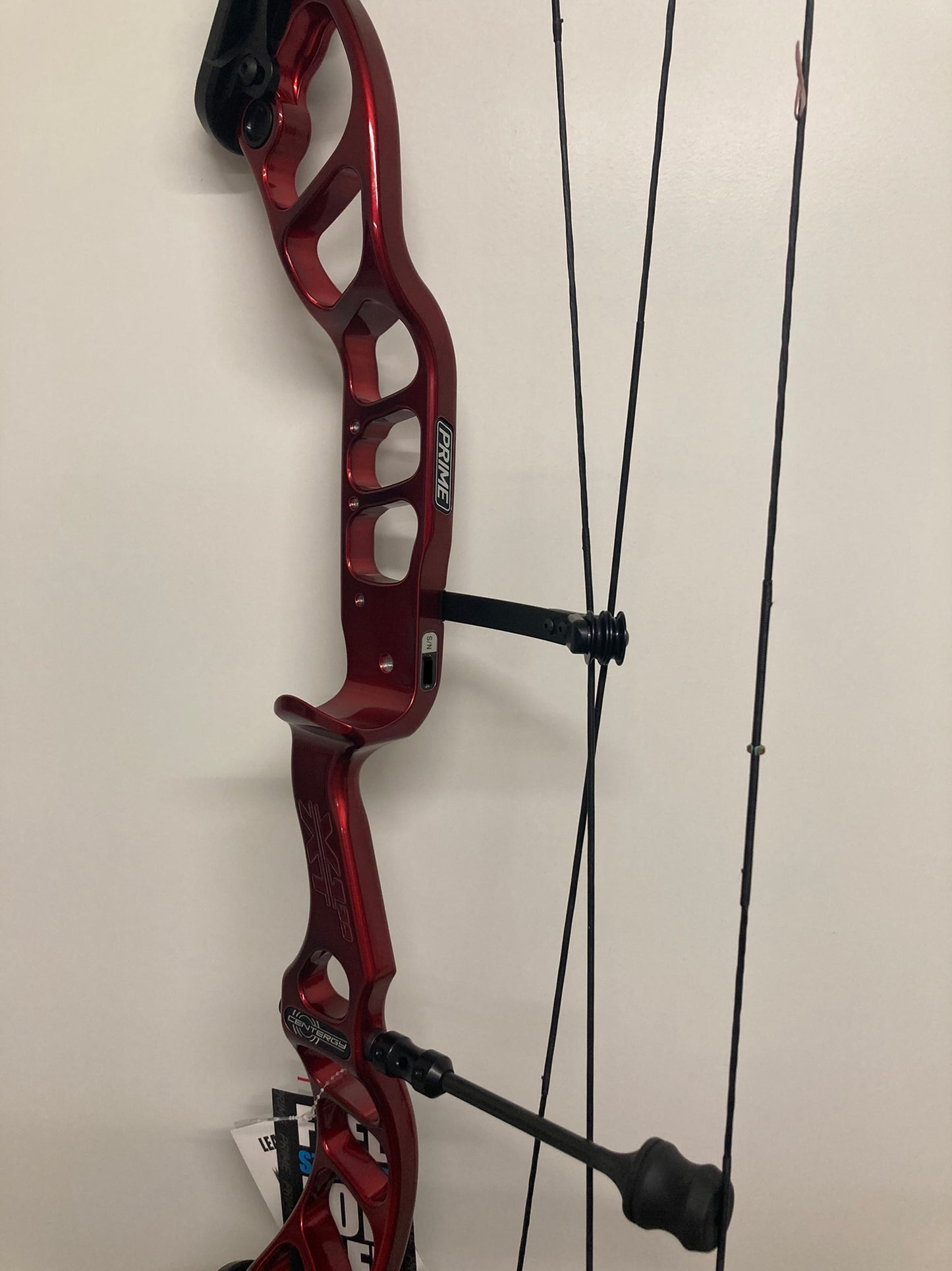 Prime Centergy X-1 39 Compound Bow RH Red 50-60 lbs - NEW (#1.1)