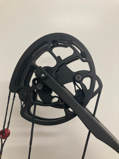 Prime Centergy X-1 39 Compound Bow RH Cherry Red 50-60 lbs - NEW (#1.1)