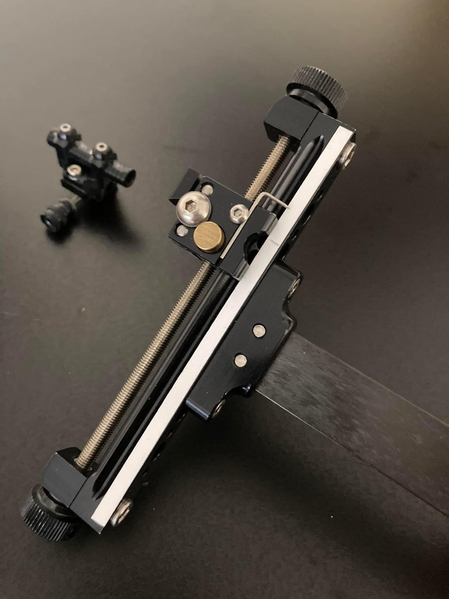 Arc Système SX100 Compound Sight RH Black 9 inch - Used