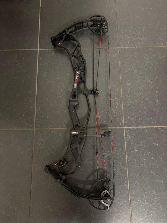 Hoyt ProForce Compound Bow RH Championship Red ZT Hyper #3 40-50 lbs - Used