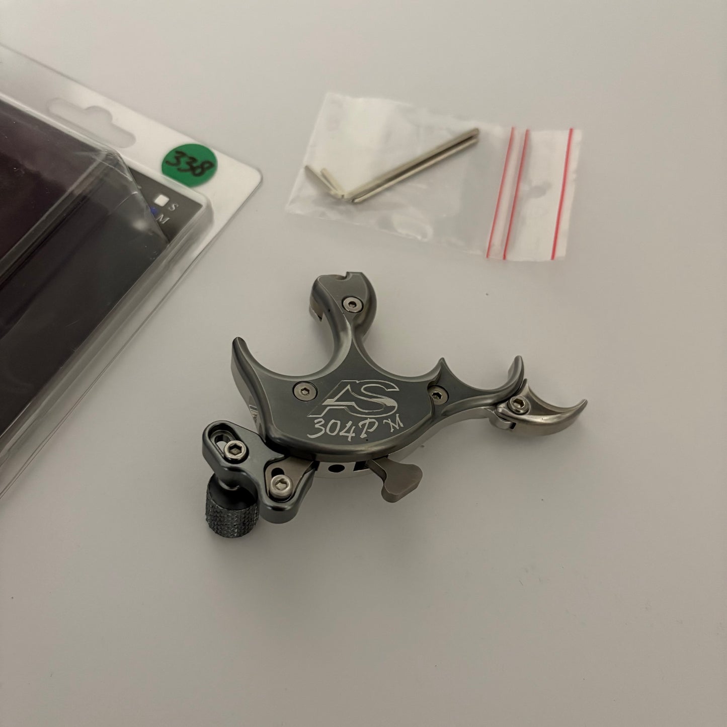 Arc Système 304P Trigger Release Red Size M - NEW (#338)