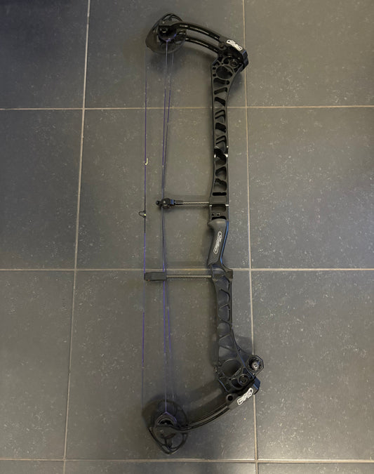 Mathews TRX 40 Compound Bow LH Black 50-60 lbs - Used