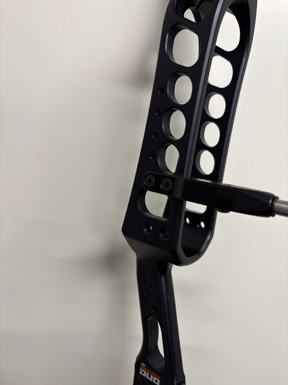 PSE Dominator Duo 38 M2 Compound Bow LH/RH Black 50-60 lbs - Show Model
