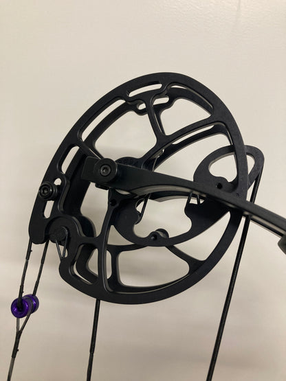 Prime CT9 Compound Bow RH Purple 50-60 lbs - NEW