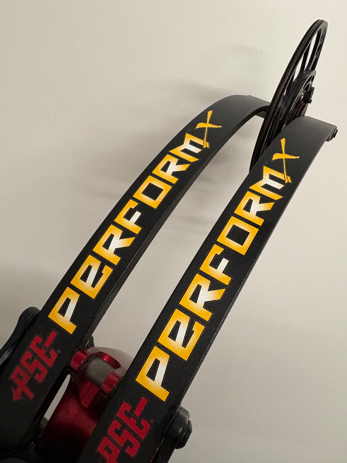 PSE Perform X Compound Bow LH Red 50-60 lbs - Used