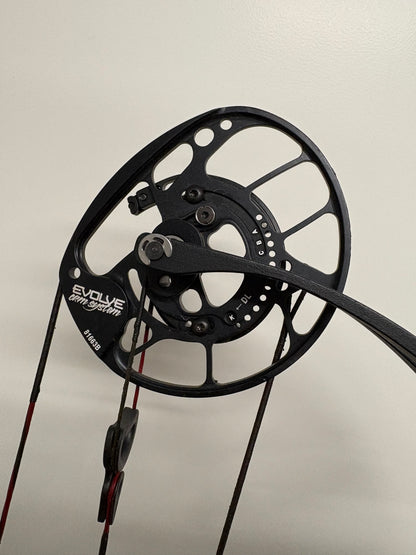 PSE Perform X Compound Bow LH Red 50-60 lbs - Used